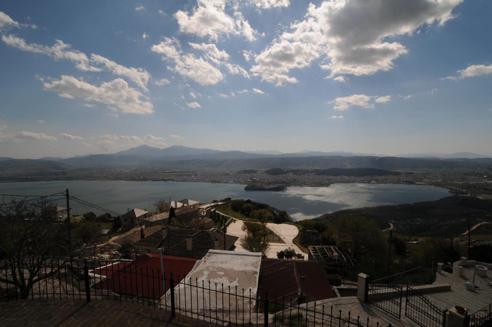 Horizon Hotel Ioannina Luaran gambar